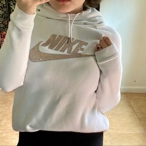 unique, cute & comfy Nike hoodie w turtleneck!